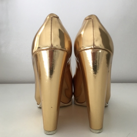 CELINE GOLD/WHITE POINTED TOE WEDGE HEELS ORIGINAL BOX - Picture 4 of 6